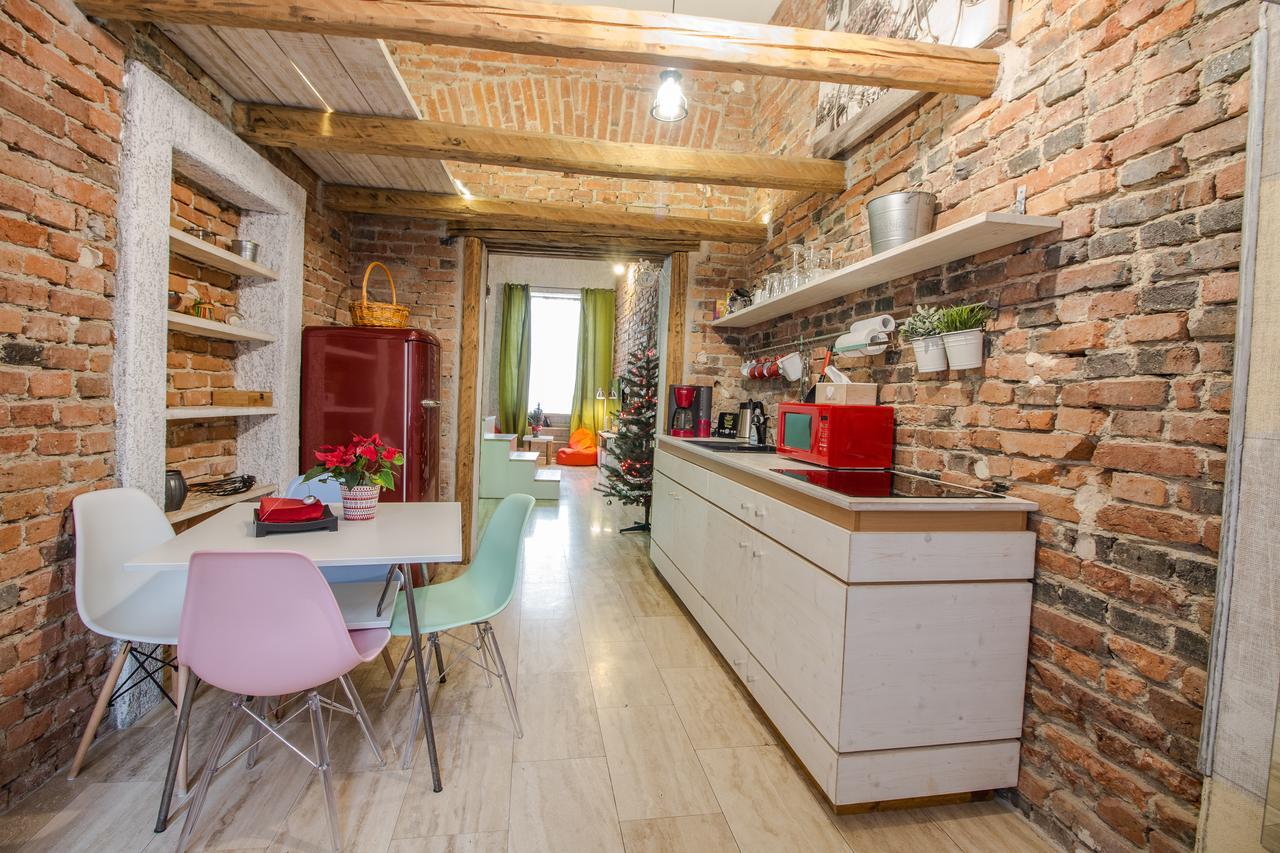 Michael Weiss Apartment
